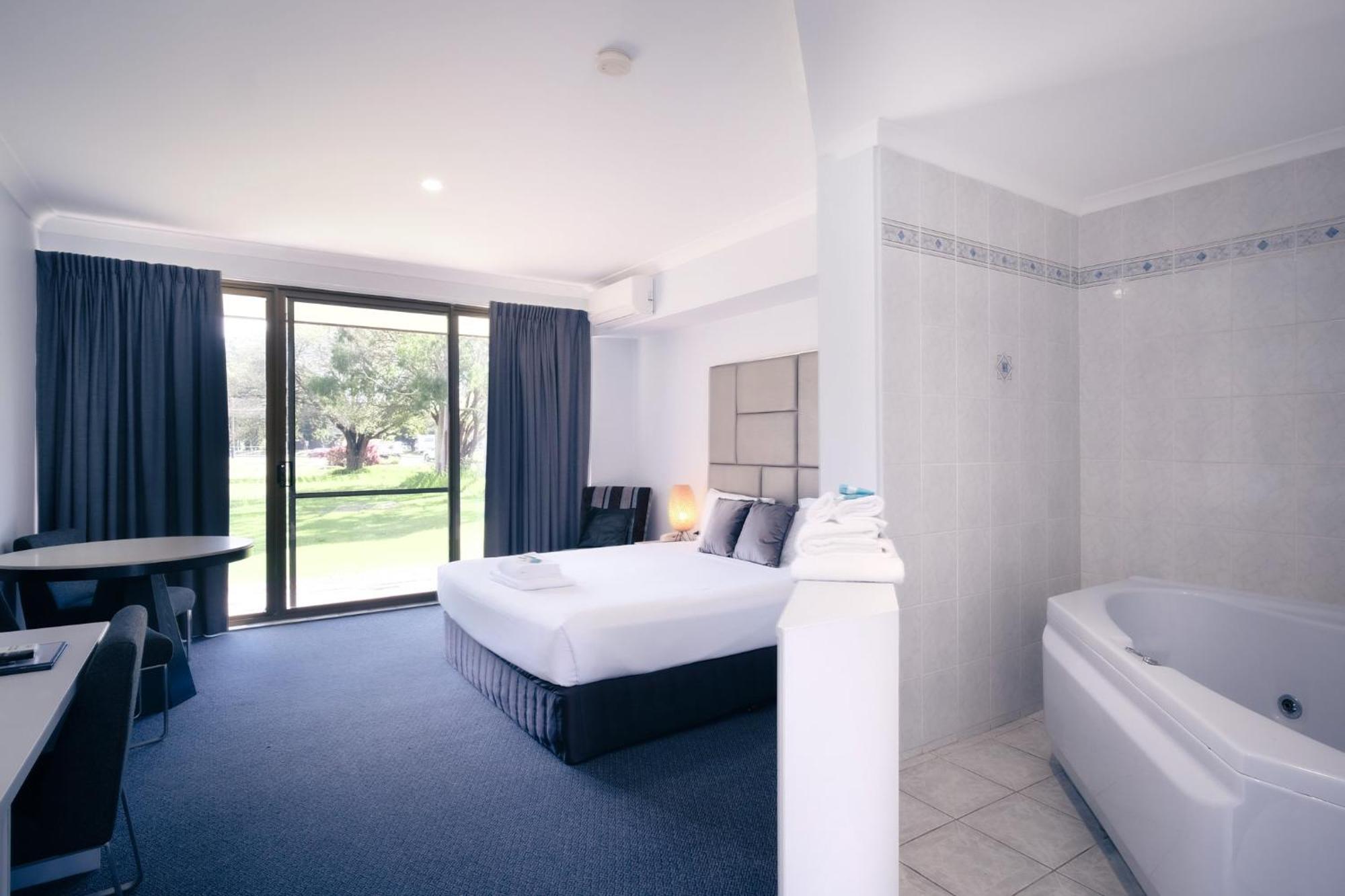 Island Palms Motor Inn Forster Eksteriør billede
