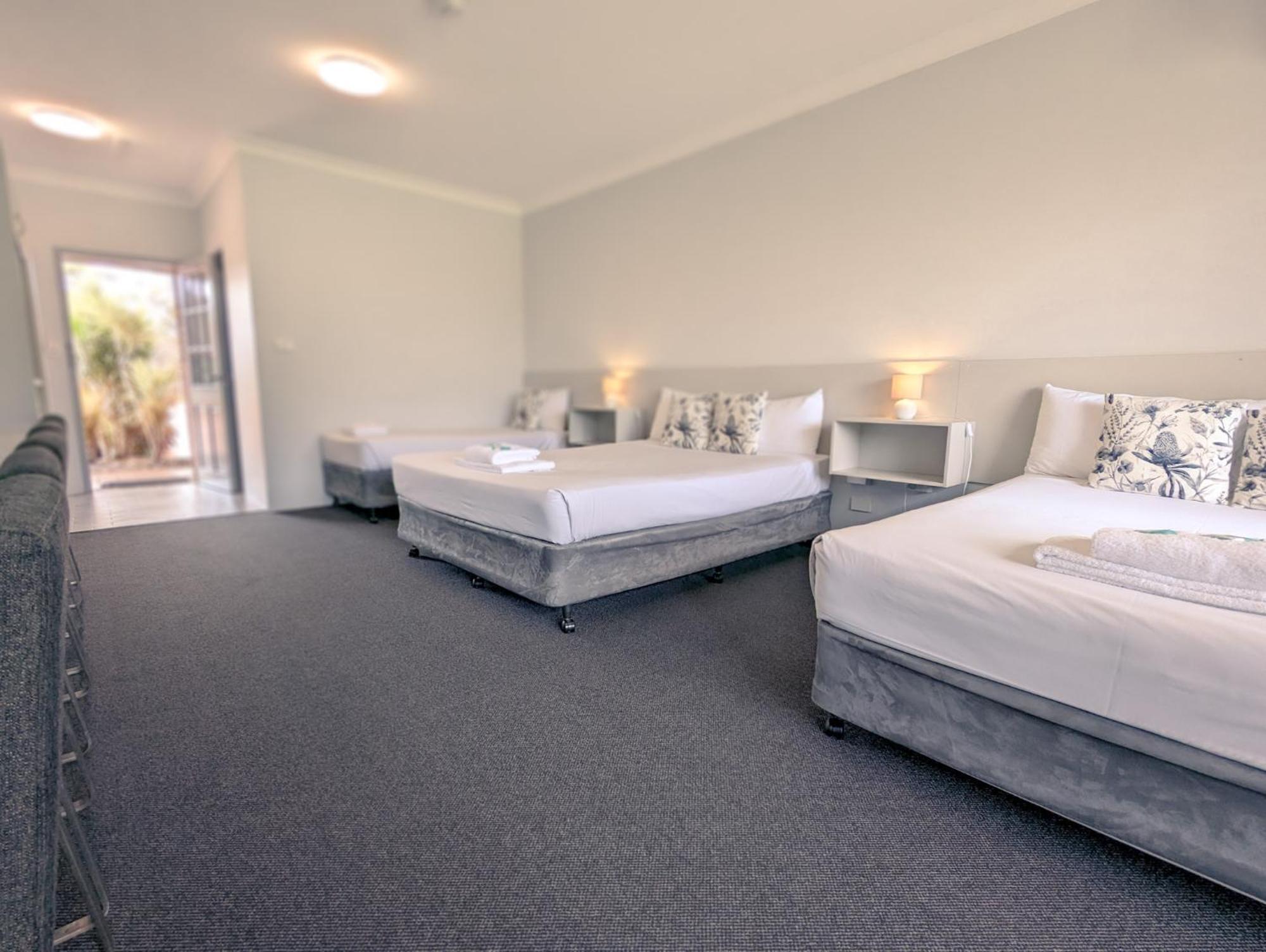 Island Palms Motor Inn Forster Eksteriør billede